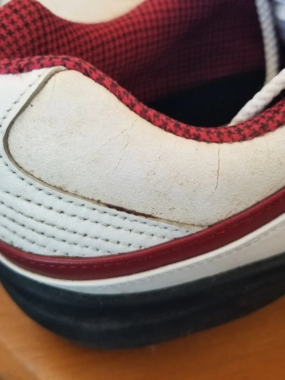 Women's Footjoy Golf Shoes White Red Check Size 7.5 E-Comfort Soft Cleats 98322